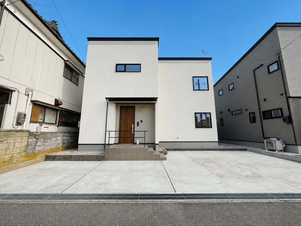 新潟市中央区女池の新築建売住宅の外観|3LDK・駐車3台可能なファミリー向け住宅