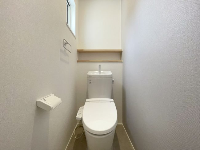 新潟市中央区女池の新築建売住宅の2階トイレ